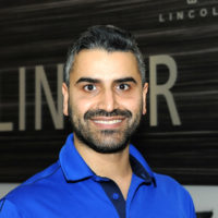 ARASH BABAEI : Service Advisor
